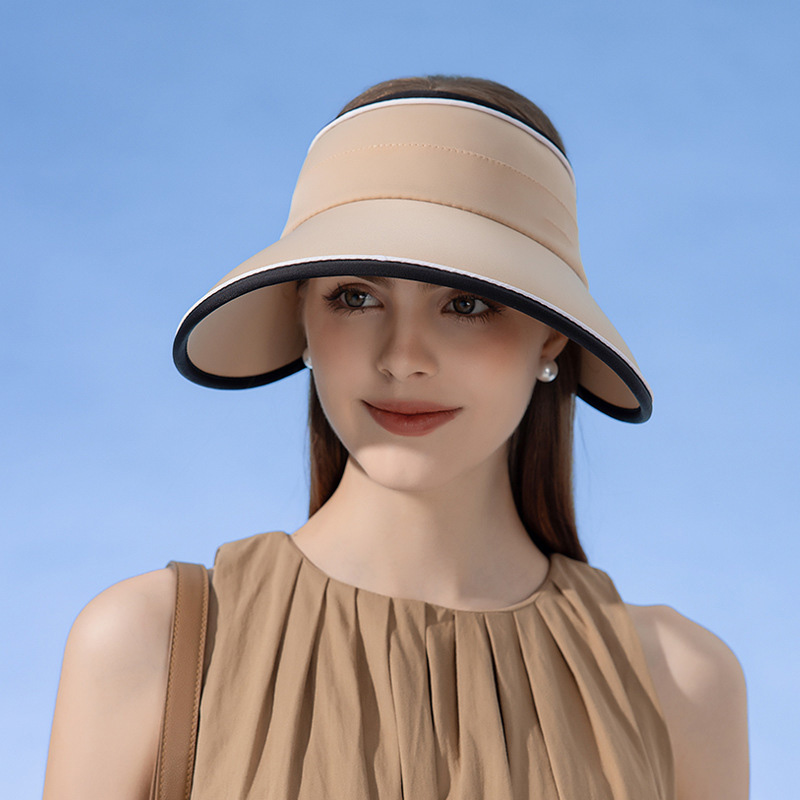 ما هي مزايا Sport Outdoor Visor مقارنة بقبعات الشمس العادية؟