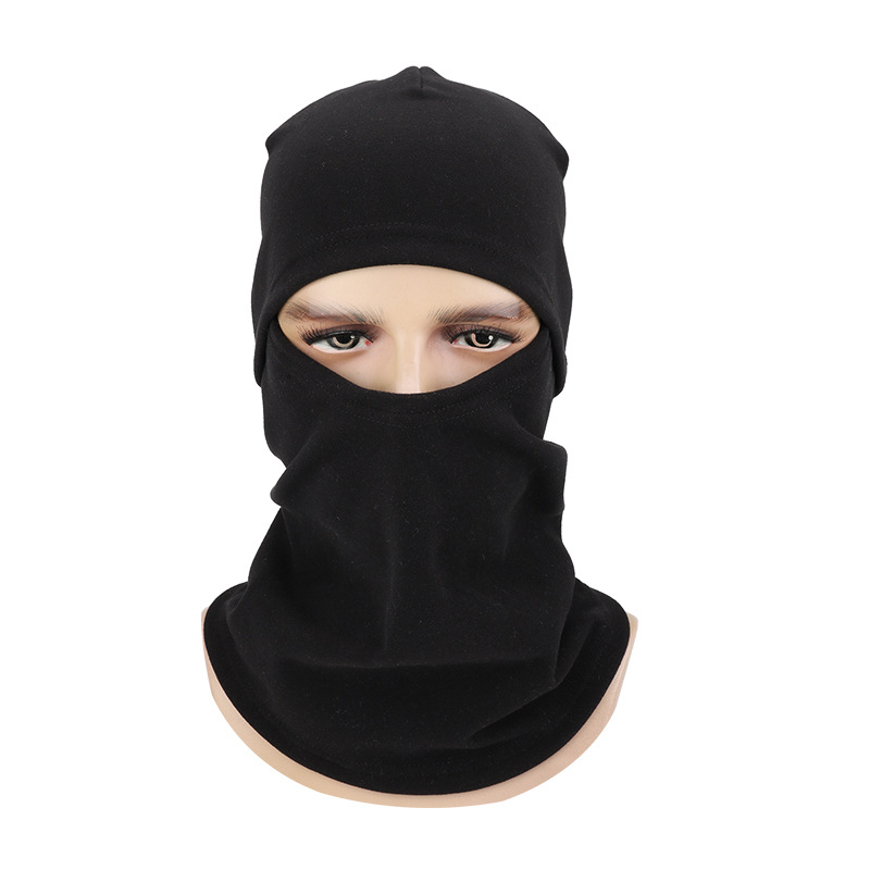 قناع وجه الموضة في الهواء الطلق